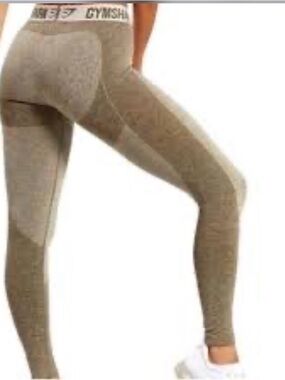 Gymshark Flex Leggings in a two-toned olive green size small